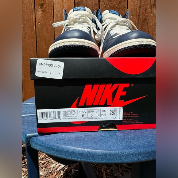 Air Jordan 1 Retro High OG Obsidian - University Blue - Picture 8 of 9